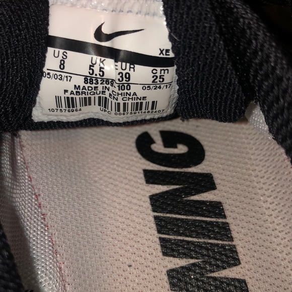 shoes - Picture 6 of 8